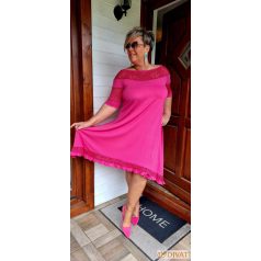   Fashion by NONO - Villő csipkebetéttel díszített magenta alkalmi ruha
