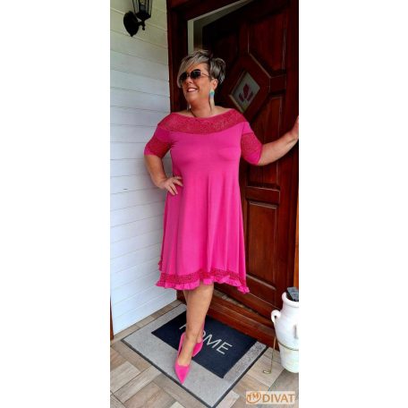 Fashion by NONO - Villő csipkebetéttel díszített magenta alkalmi ruha