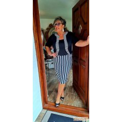Fashion by NONO - Hiper fekete-fehér csíkos ruha