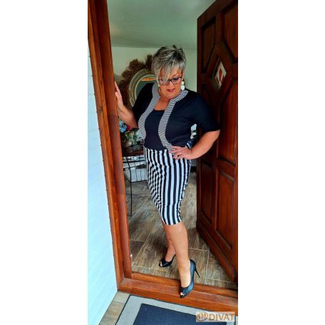 Fashion by NONO - Hiper fekete-fehér csíkos ruha