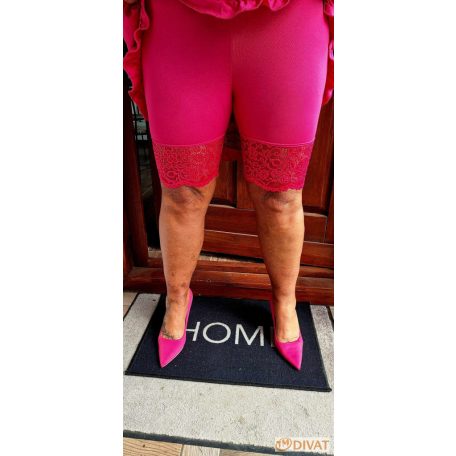 Fashion by NONO - Csipkével díszített magenta rövidnadrág 