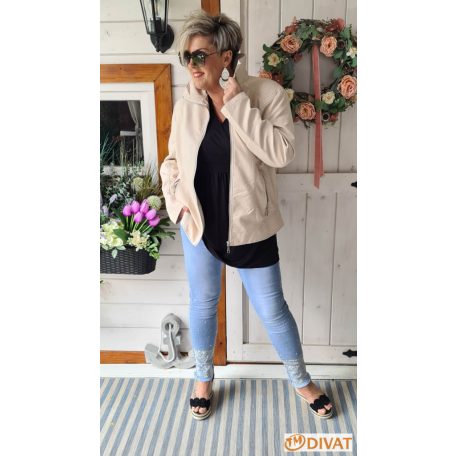 Török puha anyagú, karcsusított fazonú műbőr dzseki bézs színben