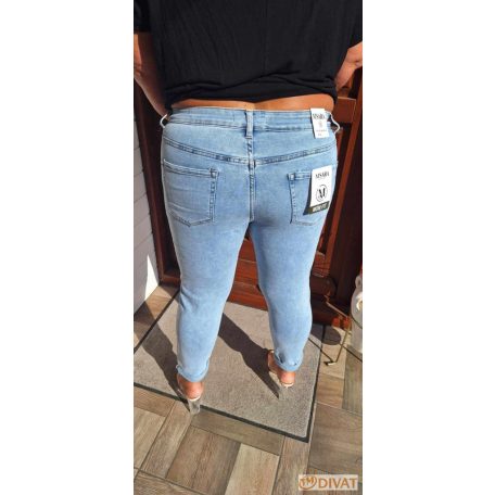 Világoskék extra sztreccs kisebb méretű MOM FIT trendi farmernadrág 