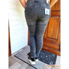 Sötétszürke farmernadrág