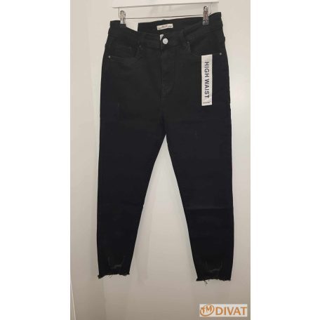 Alul szaggatott plus size farmernadrág fekete színben