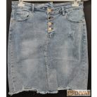 Világoskék farmerszoknya, trendi gombokkal